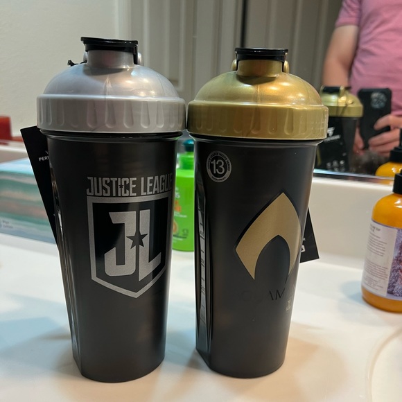 Shaker - Picture 1 of 8